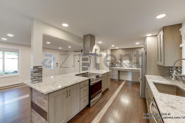 Building Photo - 4640 191st St SW