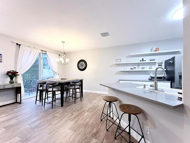 Building Photo - 9138 Villa Palma Ln