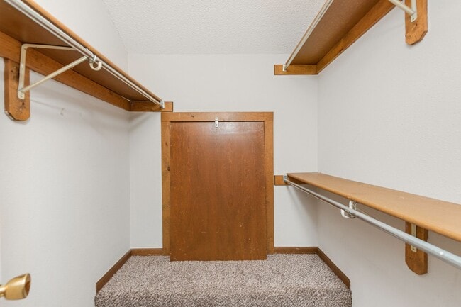 Building Photo - 2 Bed 2 Bath condo in great location!
