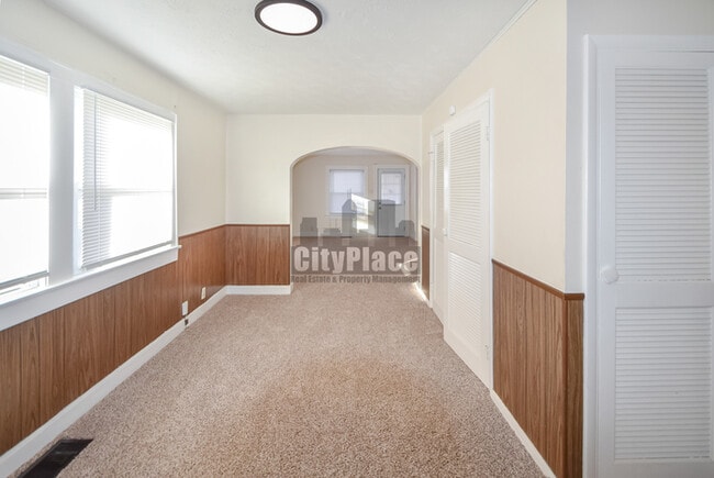 Building Photo - 2153 Wallace Ave