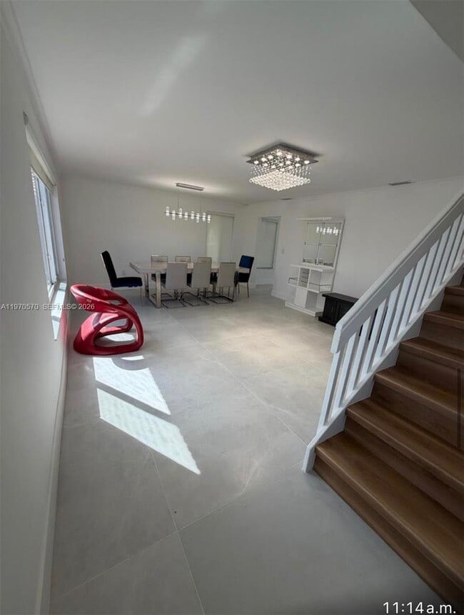 Building Photo - 801 Amherst Ave