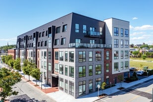 Building Photo - 580 South Water