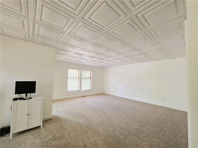 Building Photo - 26 Annette Ln