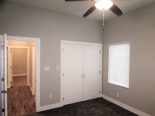 Building Photo - 3249 Dixie Dr