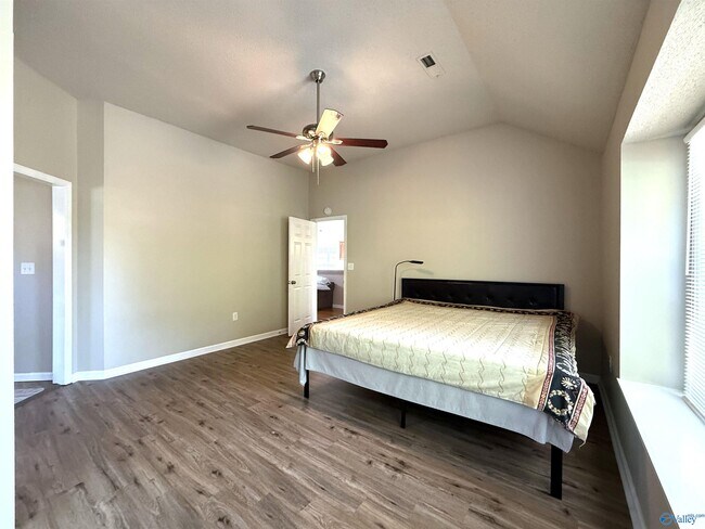 Building Photo - 110 Sunset Ridge
