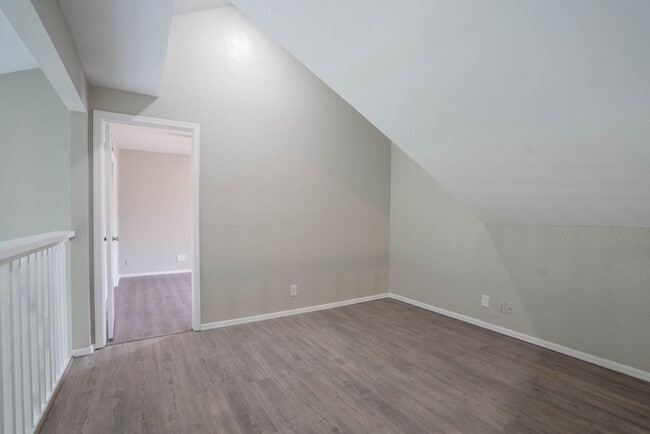 Building Photo - Gorgeous 3 Bedroom Remodel, BA Schools!