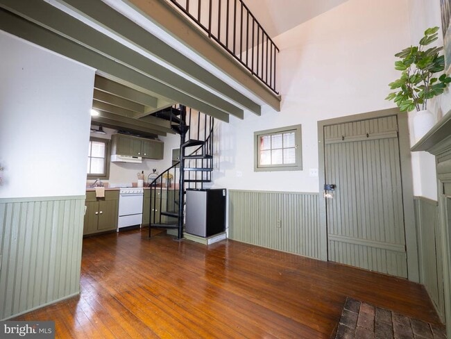 Building Photo - 703 S Loudoun St