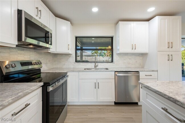 Building Photo - 5308 Shalley Cir E