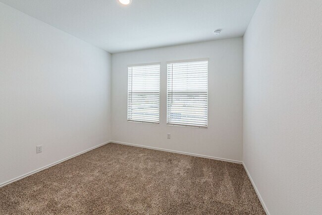 Building Photo - 252 Patagonia