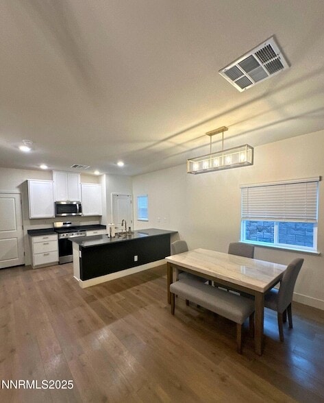 Building Photo - 1243 Cedarhaven Ct