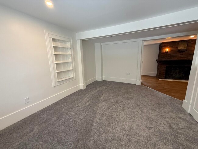 Building Photo - 22 Mace Rd