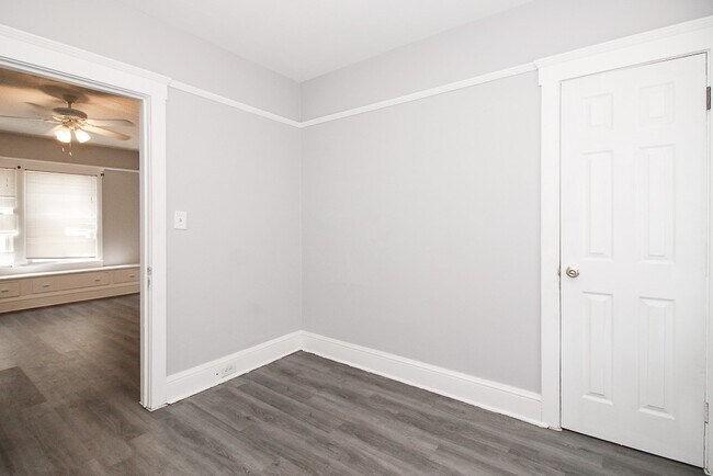 Building Photo - 3071 W 111th St