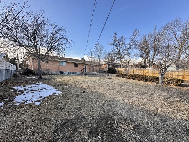 Building Photo - 2235 Clarkson Dr