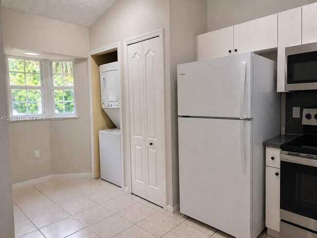Building Photo - 2151 NW 77th Way