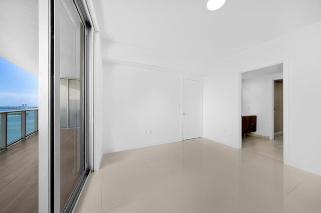 Building Photo - 488 NE 18th St