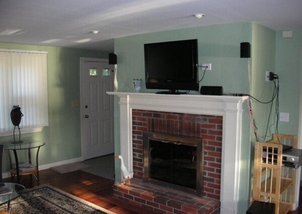 Building Photo - 65 Paola Dr