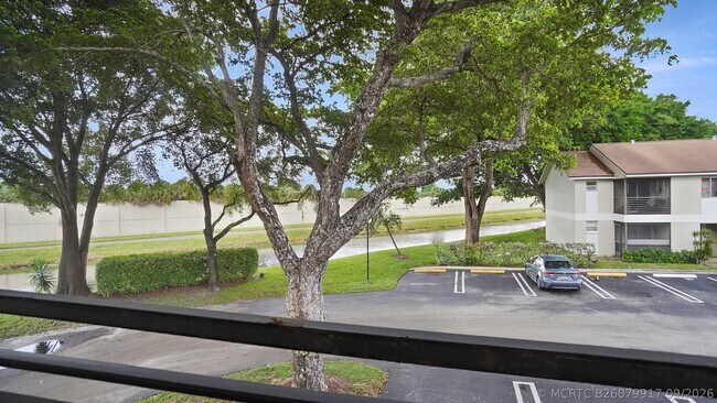Building Photo - 505 Gardens Dr