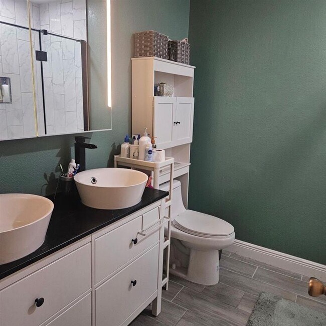 Building Photo - 102 Kristi Ann Ct