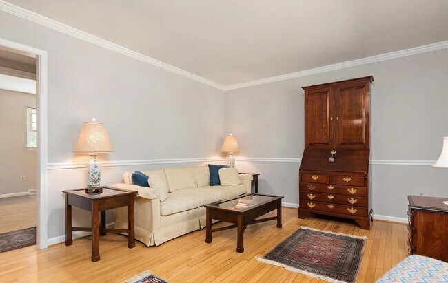 Building Photo - 7140 Persimmon Ln