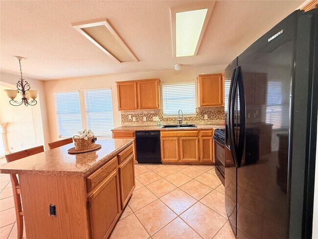 Building Photo - 17525 Tobermory Dr