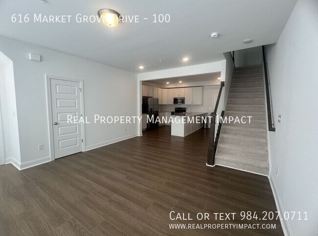 Building Photo - 616 Mkt Grv Dr
