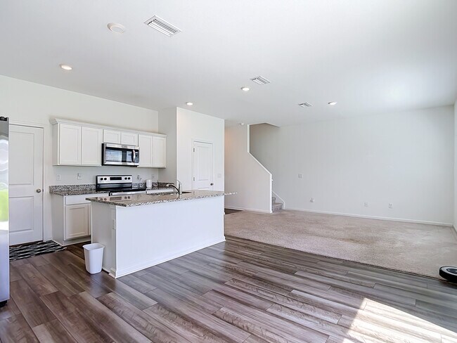 Building Photo - 35544 Shade Fern Ln