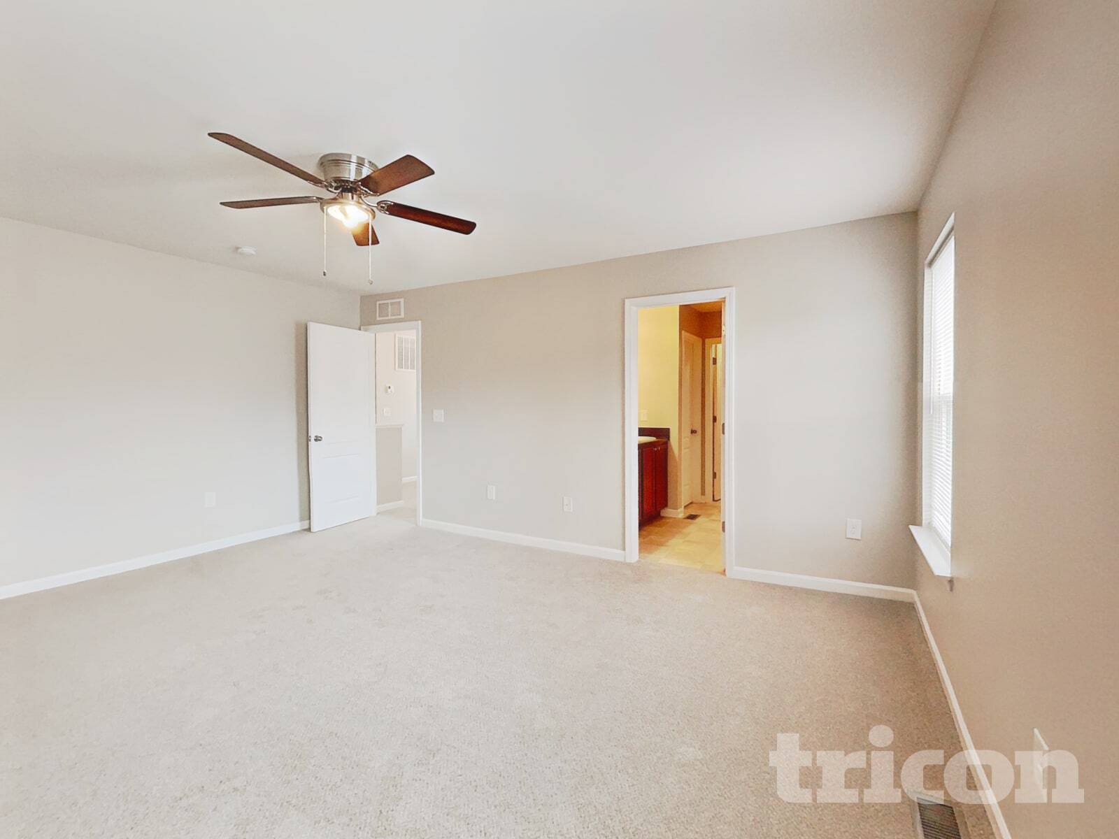 Building Photo - 1304 Lombar St