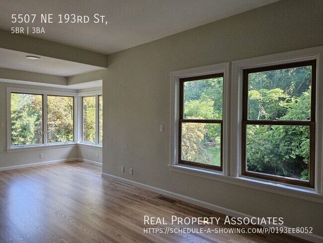 Building Photo - 5507 NE 193rd St