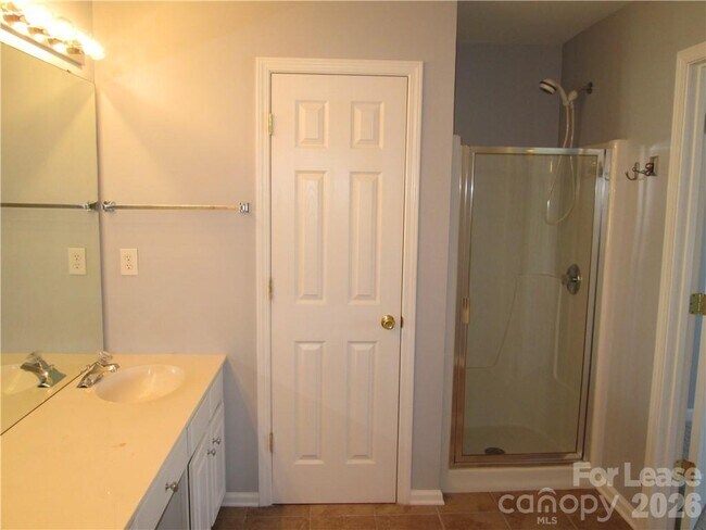 Building Photo - 8807 Ormeau Dr