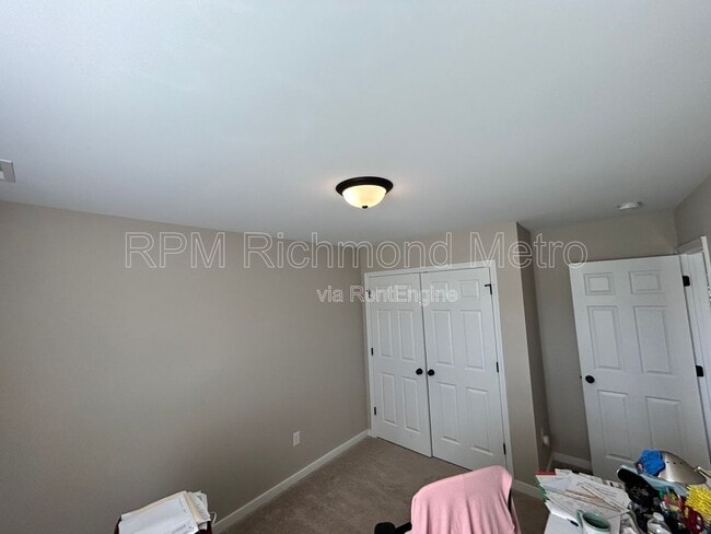 Building Photo - 2157 Kennington Pkwy N