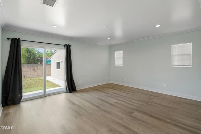 Building Photo - 1211 S Pine St