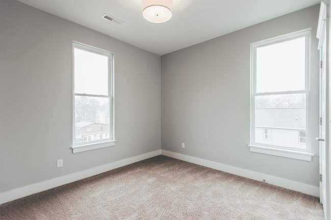 Building Photo - 2134 15th Ave N