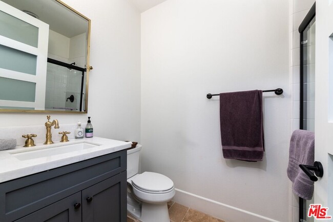 Building Photo - 20430 Aurora Way