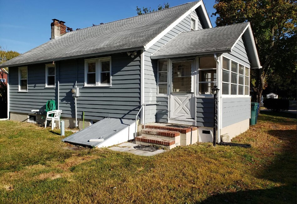 Building Photo - 16 Fire House Dr