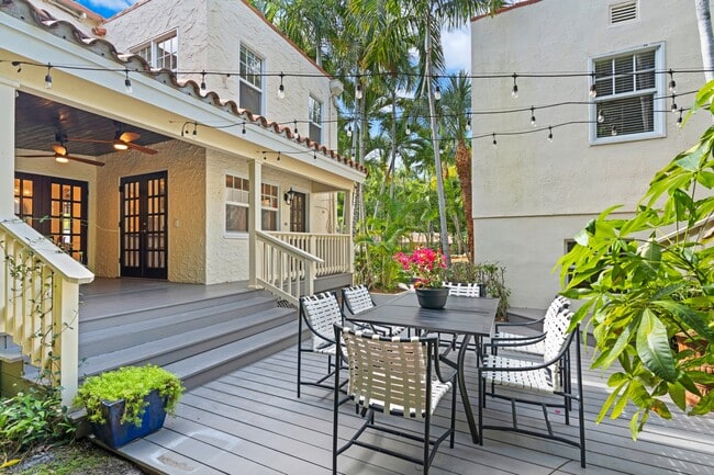 Building Photo - 727 Claremore Dr