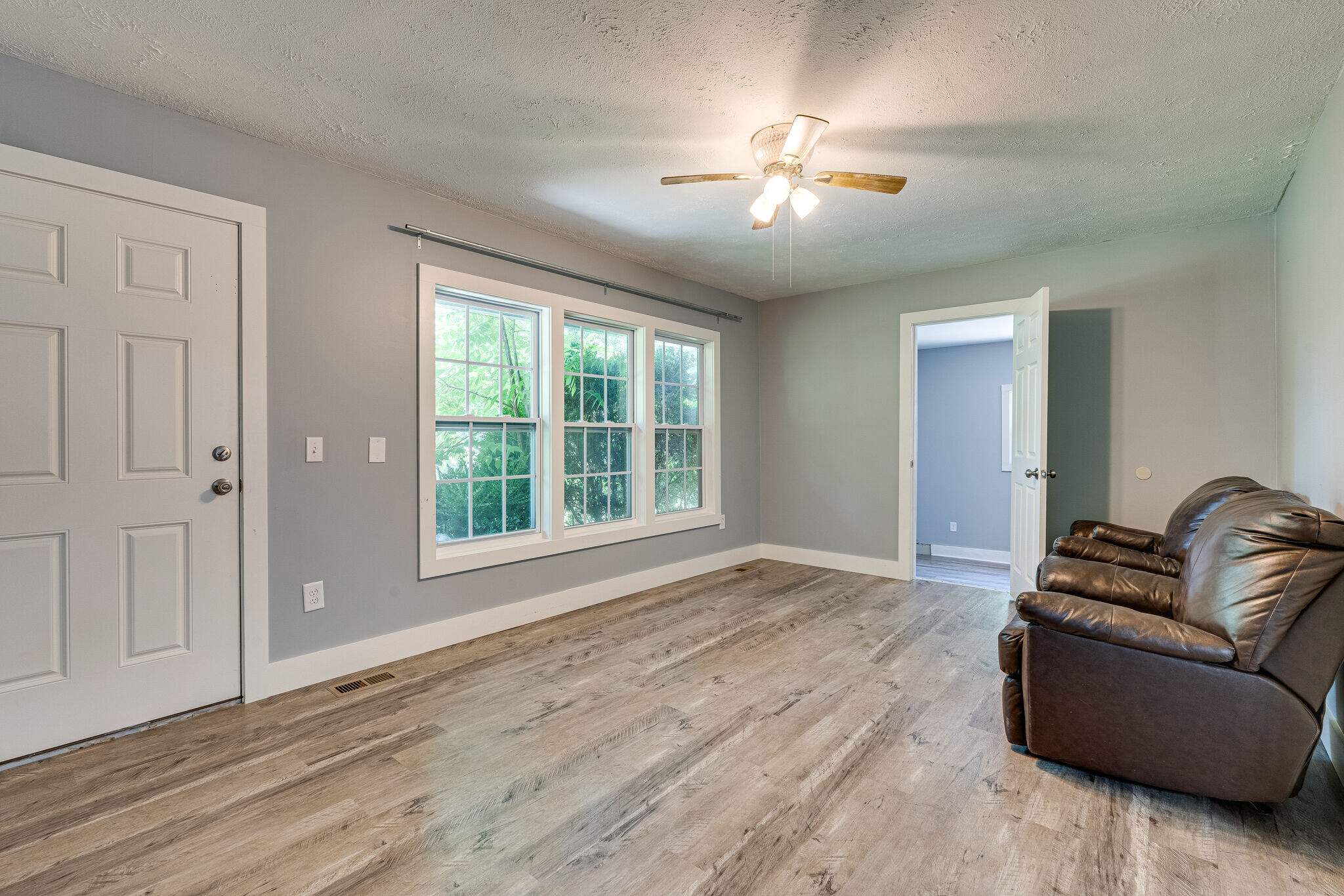 Building Photo - 279 Stones River Rd