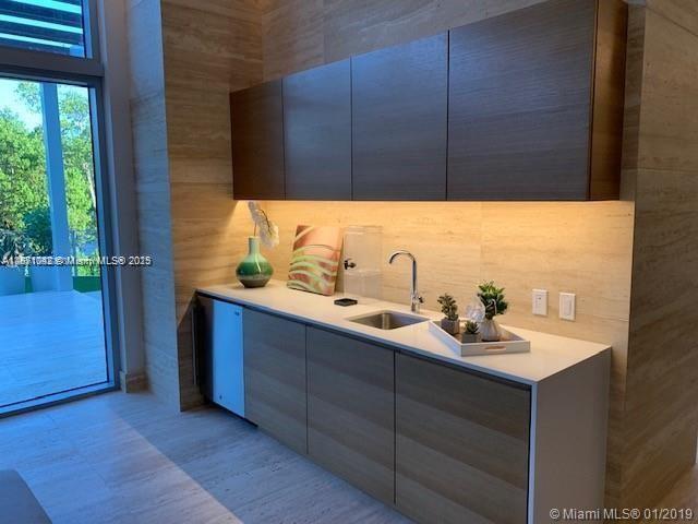 Building Photo - 16385 Biscayne Blvd