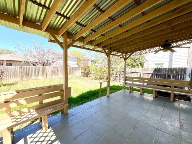 Building Photo - 3BD/2.5BA Dover Ridge Home Near 1604 – No Carpet, Fenced Yard & Covered Patio!