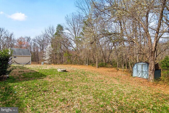 Building Photo - 2009 White Lake Dr