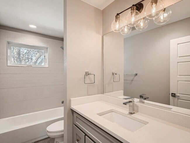 Building Photo - 3434 Garfield