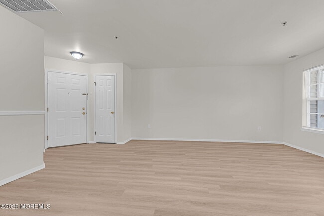 Building Photo - 12 High Pointe Way