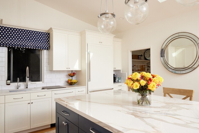 Building Photo - 14 Westwind St