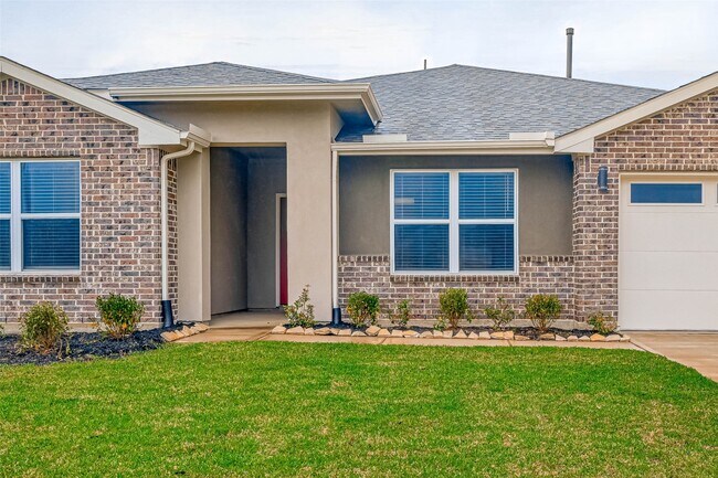 Building Photo - 3418 Lake Landing Ln