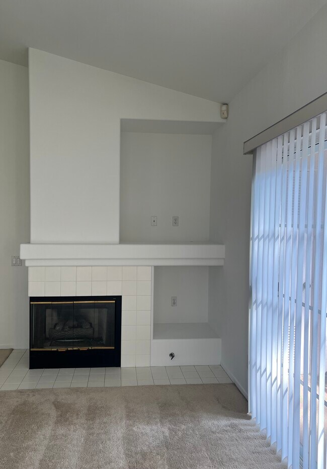 Building Photo - 12080 Tivoli Park Row