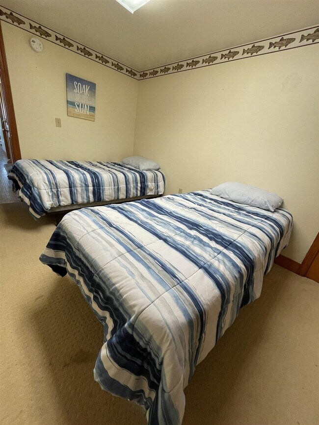 Building Photo - 60 Wards Cove Rd