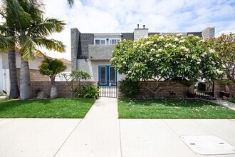 Building Photo - 16821 Green Ln