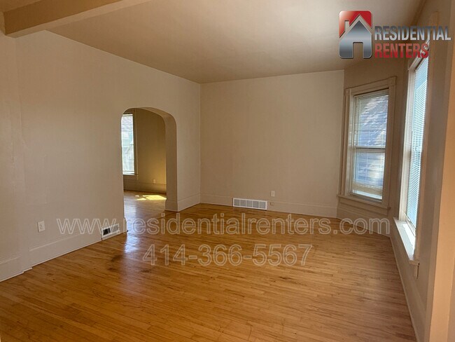 Building Photo - 2454 N Booth St
