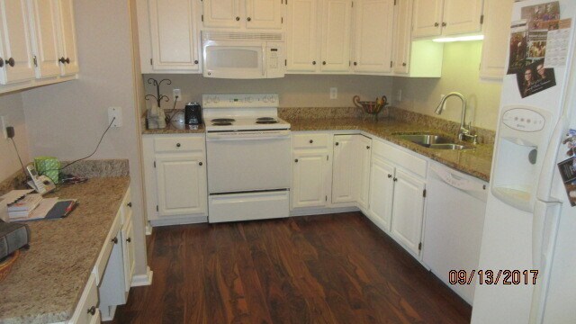 Building Photo - 213 Belmont Cir