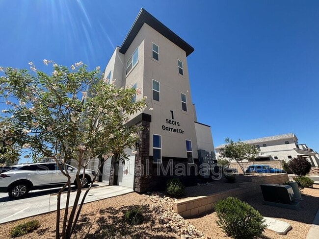 Primary Photo - 5801 S Garnet Dr
