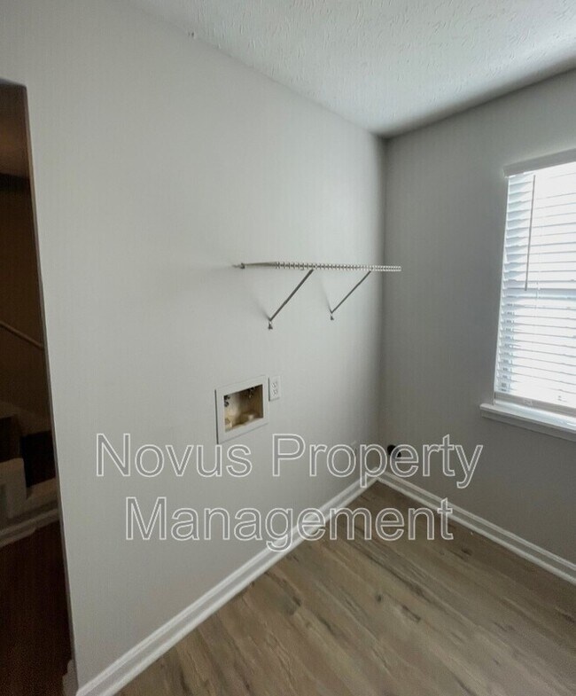 Building Photo - 765 South St